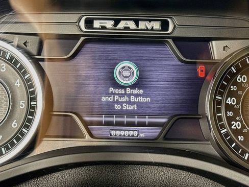 Used 2021 RAM 1500 Laramie AWD/4WD image 12