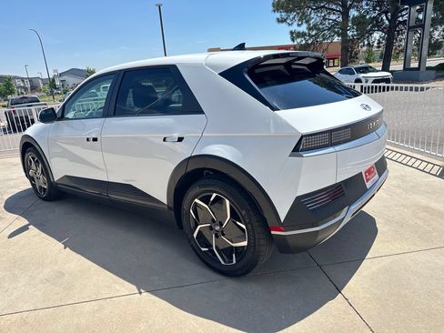 Used 2024 Hyundai Ioniq 5 SEL AWD/4WD image 3