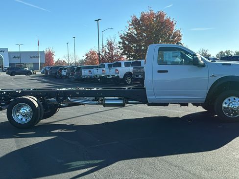 New 2026 RAM 5500 Tradesman w/ Chrome Appearance Group AWD/4WD image 2