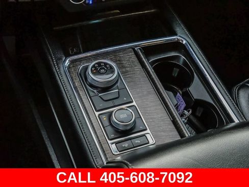 Used 2021 Ford Expedition Limited AWD/4WD image 33