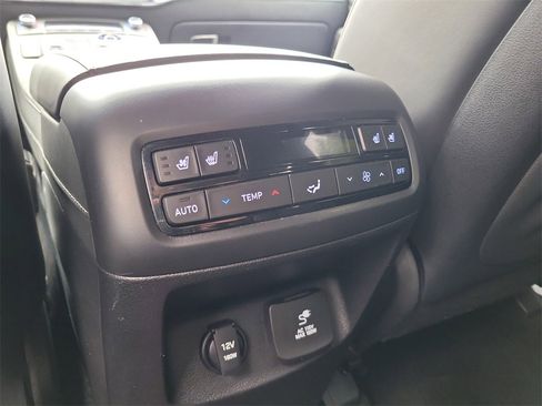 Used 2022 Hyundai Palisade Calligraphy image 13