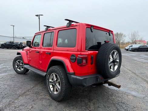 Used 2018 Jeep Wrangler Unlimited Sahara w/ Dual Top Group image 4