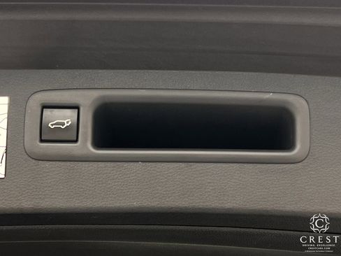 Used 2024 Toyota Highlander XSE image 32