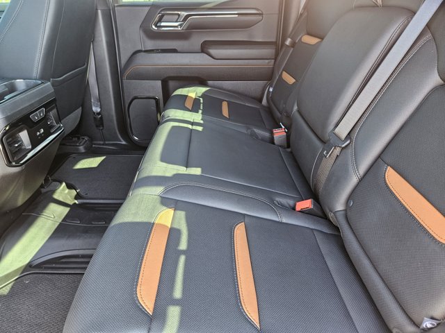 Used 2024 GMC Sierra 1500 AT4 w/ Technology Package AWD/4WD image 31