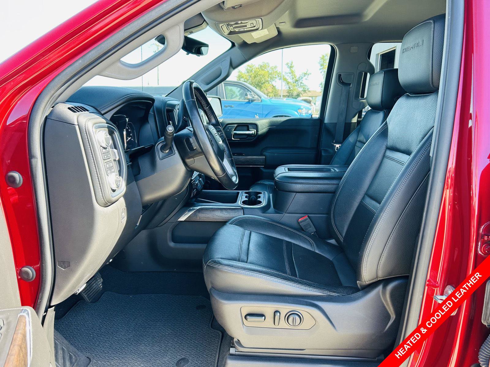 Used 2020 GMC Sierra 1500 Denali w/ Technology Package AWD/4WD image 3