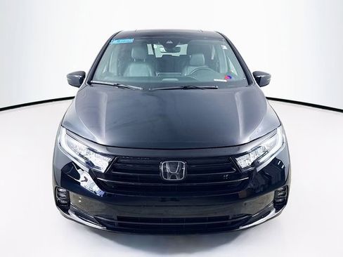 Used 2023 Honda Odyssey Sport image 3