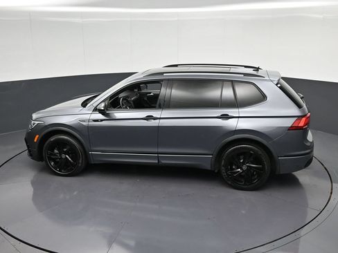 Used 2023 Volkswagen Tiguan SE R-Line FWD image 27