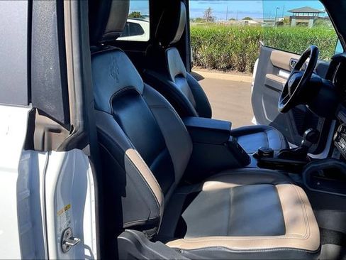 Used 2023 Ford Bronco Wildtrak image 7