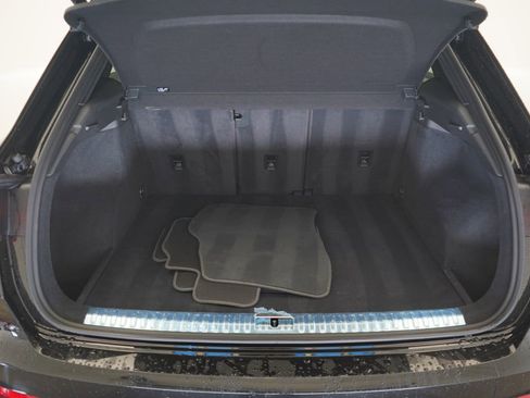 Used 2023 Audi Q3 2.0T Premium Plus w/ Premium Plus Package image 11