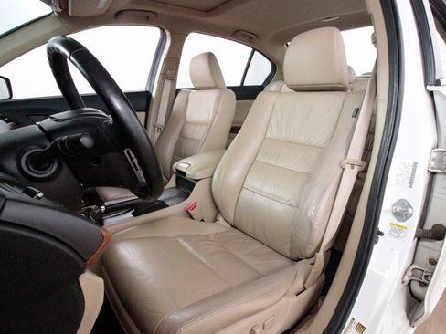 Used 2011 Honda Accord EX-L image 23