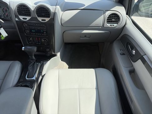 Used 2008 GMC Envoy SLE RWD image 16
