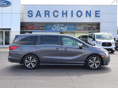 Used 2022 Honda Odyssey Touring image 2