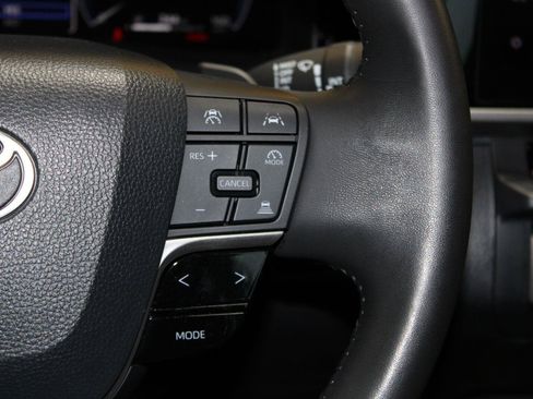 Used 2025 Toyota Camry XSE FWD image 30