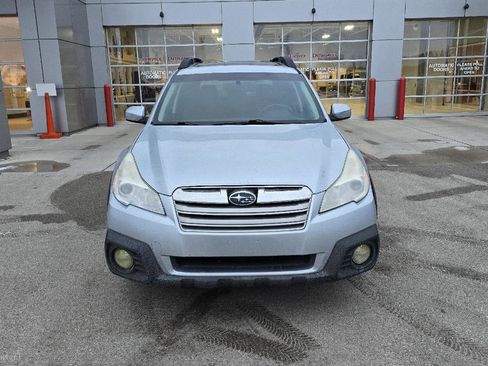 Used 2014 Subaru Outback 2.5i Premium w/ Moonroof Package image 2