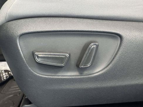 Used 2026 Toyota Sienna LE FWD image 17