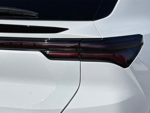 New 2026 Chevrolet Equinox EV LT w/ LPO, Blackout Package image 26