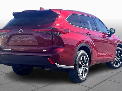 Used 2020 Toyota Highlander XLE image 13