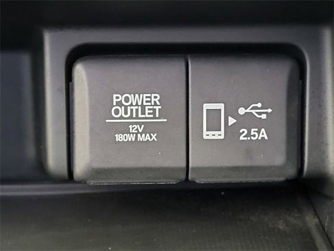 Used 2020 Honda Pilot Touring image 15