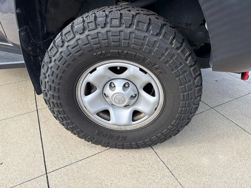 Used 2021 Toyota Tacoma SR AWD/4WD image 21