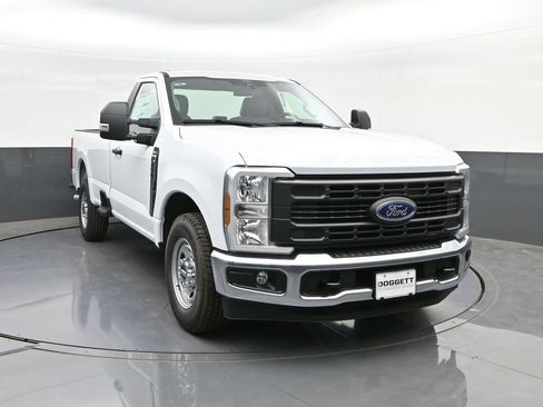 New 2026 Ford F250 XL w/ XL Chrome Package RWD image 20