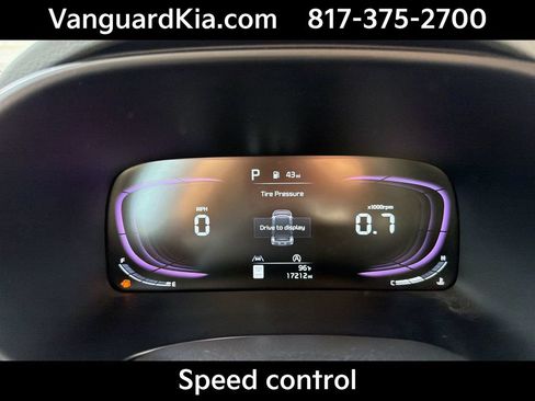Certified 2025 Kia Soul LX FWD image 11