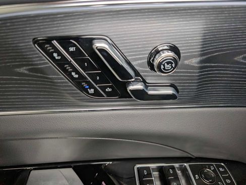 New 2026 Cadillac Lyriq Premium Luxury image 32