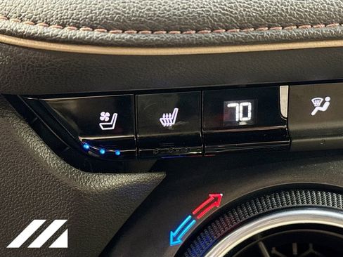 Used 2019 Chevrolet Blazer Premier w/ Sun and Wheels Package image 19