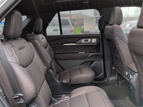 New 2026 Ford Explorer Platinum w/ LUX Leather Package image 28