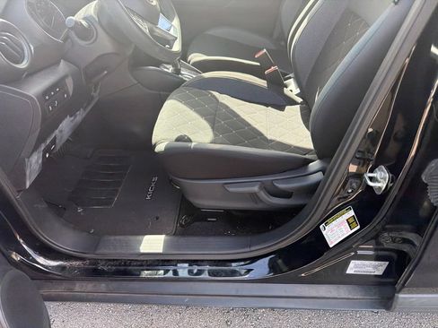 Used 2020 Nissan Kicks S FWD image 7