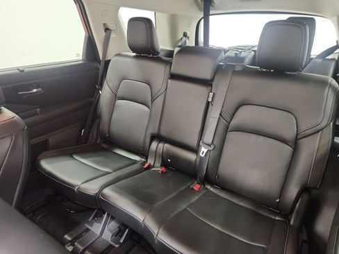 Used 2023 Nissan Pathfinder SL image 25