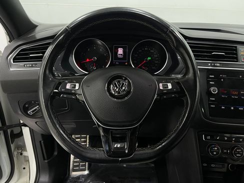 Used 2021 Volkswagen Tiguan SE R-Line image 21