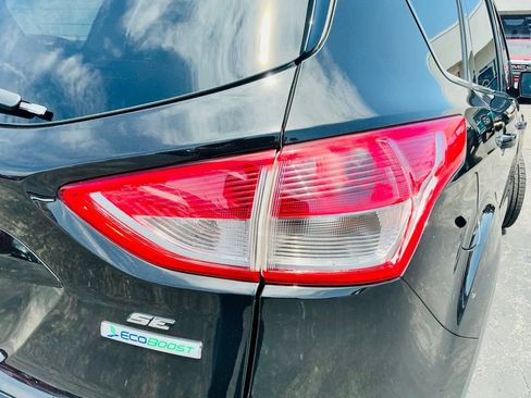 Used 2014 Ford Escape SE w/ Equipment Group 201A FWD image 9