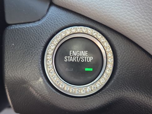 Certified 2020 Chevrolet Equinox LS FWD image 30