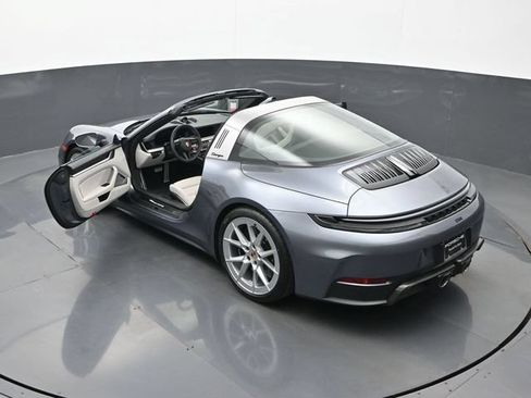 Certified 2026 Porsche 911 Targa 4 GTS AWD/4WD image 25