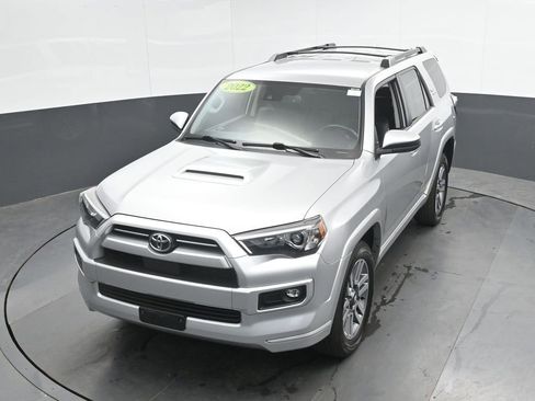 Used 2022 Toyota 4Runner TRD Sport AWD/4WD image 35