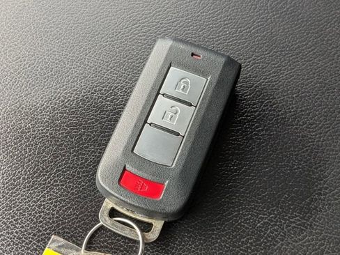 Used 2022 Mitsubishi Eclipse Cross FWD image 30