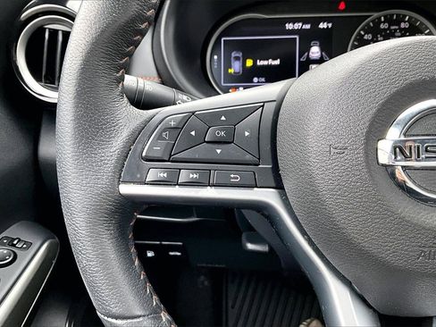 Used 2019 Nissan Kicks SR w/ SR Premium Package image 27