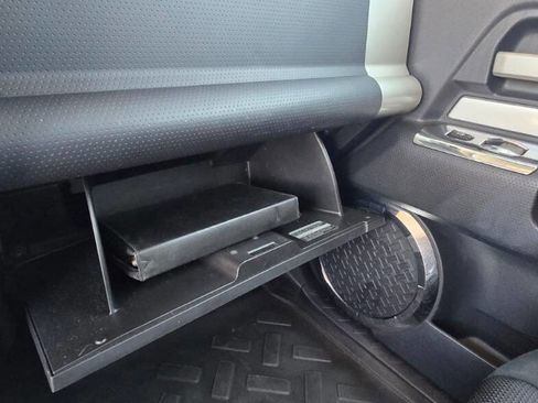 Used 2007 Toyota FJ Cruiser 4WD image 64