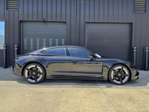 New 2026 Porsche Taycan RWD image 4