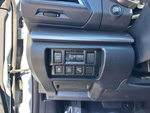 Used 2020 Subaru Crosstrek 2.0i Limited w/ Moonroof Package w/Navigation image 20