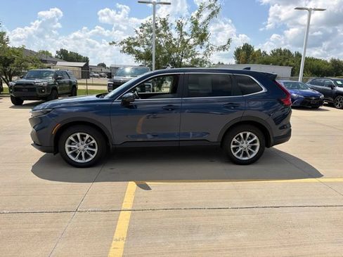 Used 2025 Honda CR-V EX image 4