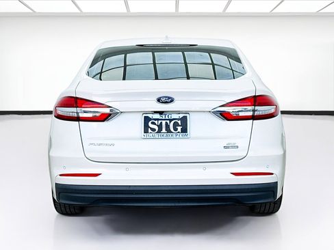 Used 2020 Ford Fusion SE image 5