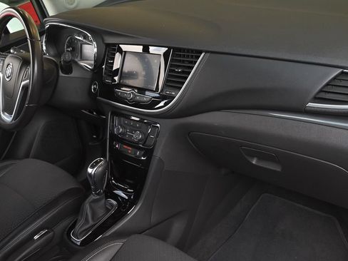 Used 2022 Buick Encore Preferred w/ Safety Package FWD image 18
