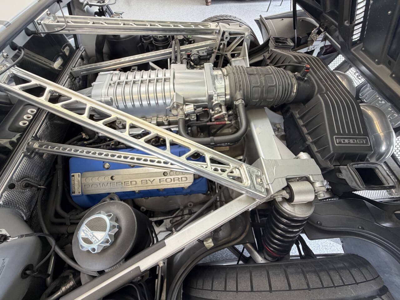 Used 2006 Ford GT RWD image 56