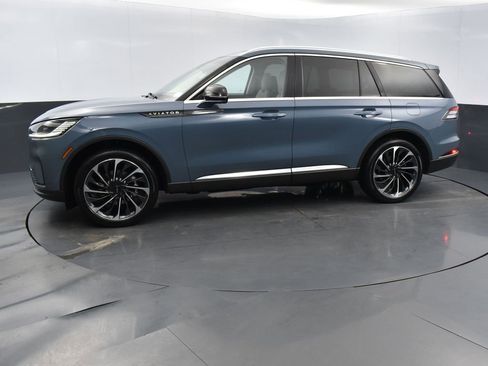 Certified 2025 Lincoln Aviator Reserve w/ Equipment Group 201A image 5