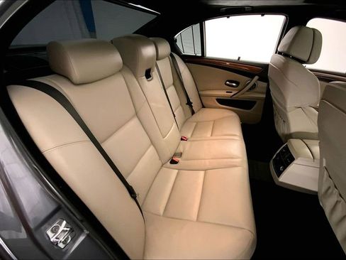 Used 2008 BMW M5 Base image 15