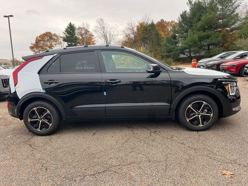 New 2026 Kia Niro EX image 4