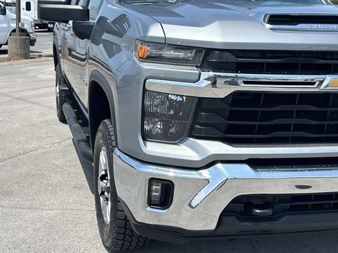 Used 2024 Chevrolet Silverado 2500 LT w/ Safety Package AWD/4WD image 13