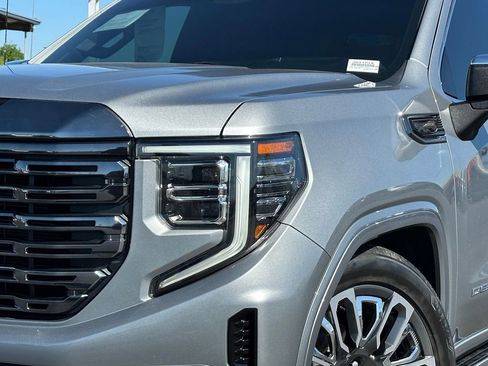 Used 2024 GMC Sierra 1500 Denali Ultimate image 3