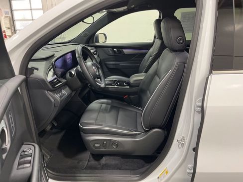 Certified 2025 Buick Enclave Preferred AWD/4WD image 26